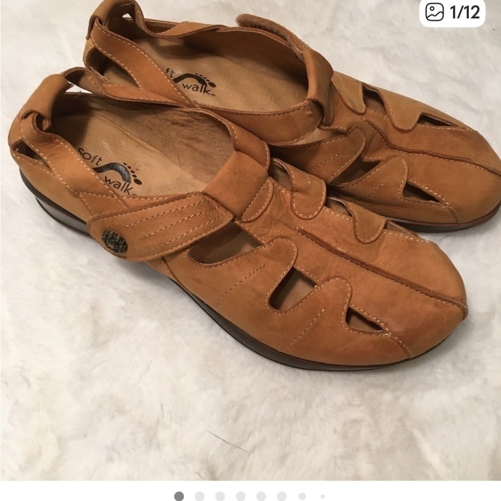 SoftWalk Camel Leather Cut-Out Sandals Size 9.5N SB-D
